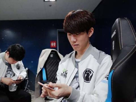 从去年夏季赛至今EDG已经收获十三连败