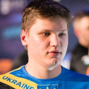 Scout ：和Poppy没怎么聊天，他就过来看了看我们